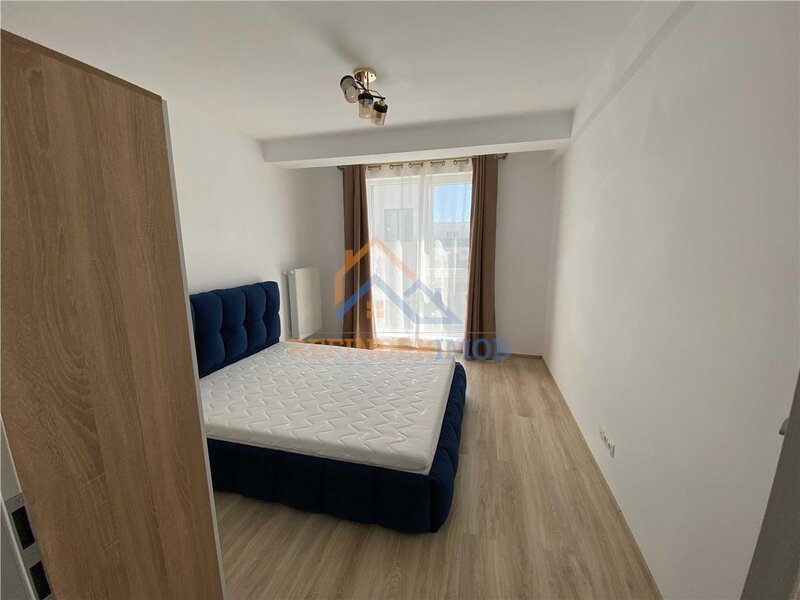 Ozana, apartament 2 camere de vanzare.